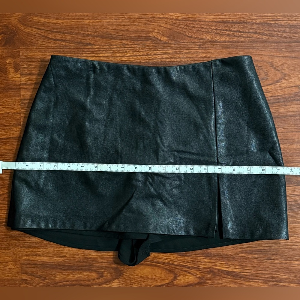 Amanda Uprichard x REVOLVE Dale Skort in Black Leather- Women’s Size M - Picture 10 of 11